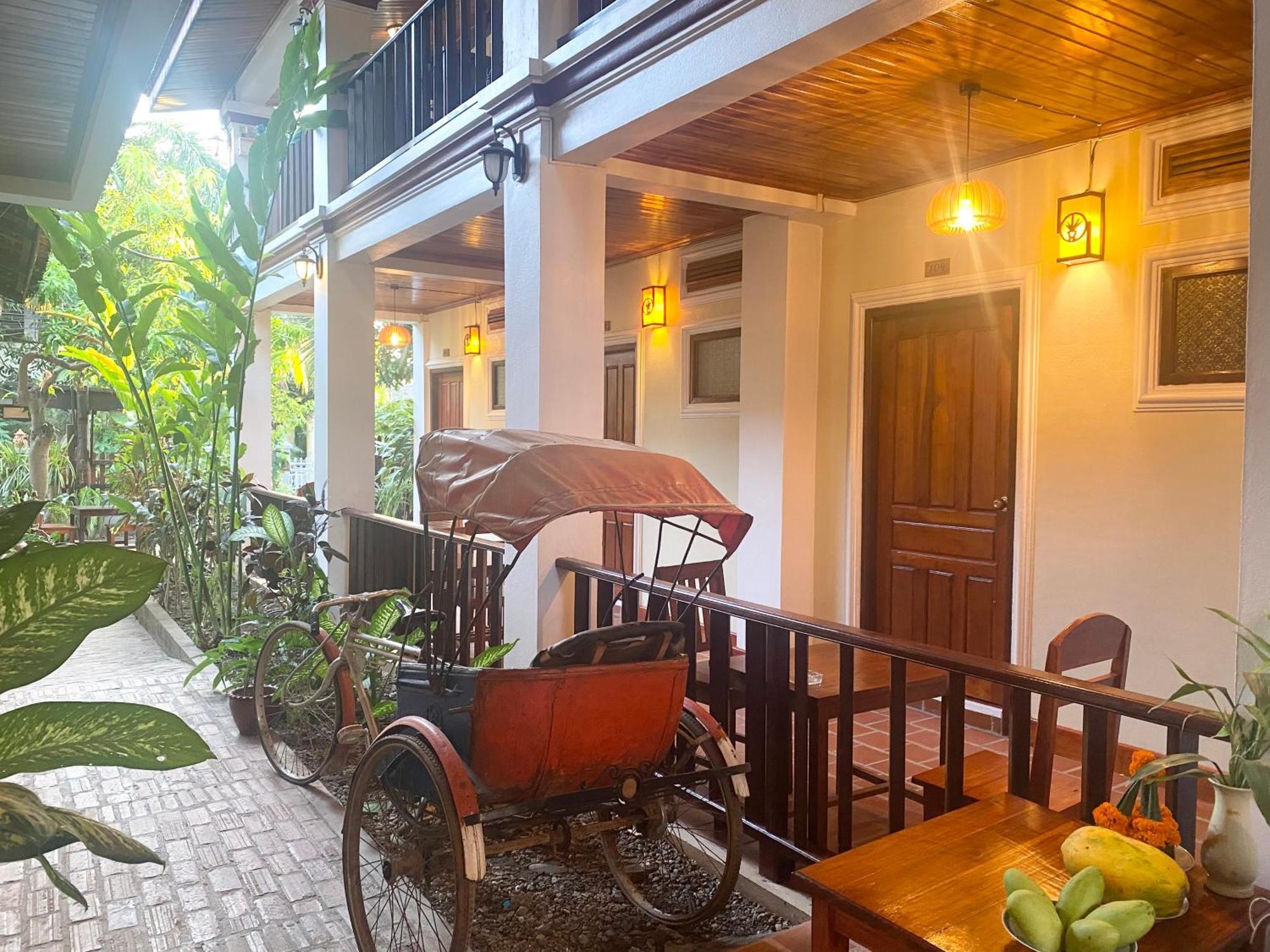 Golden Sun Boutique Hotel Luang Prabang Exteriör bild