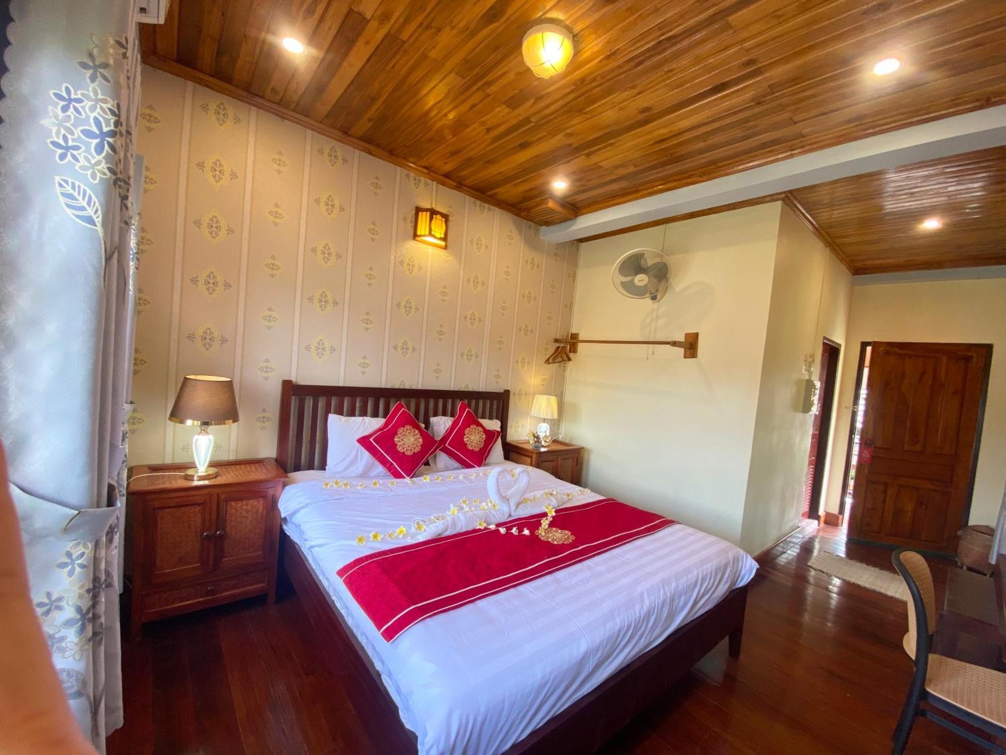 Golden Sun Boutique Hotel Luang Prabang Exteriör bild