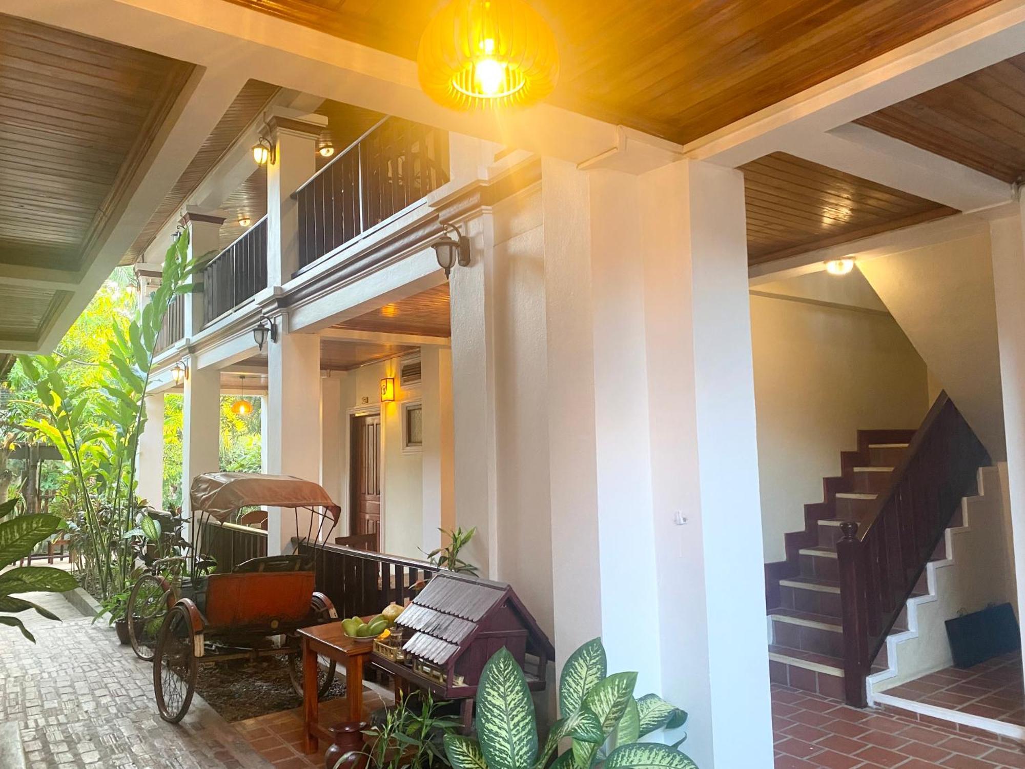 Golden Sun Boutique Hotel Luang Prabang Exteriör bild
