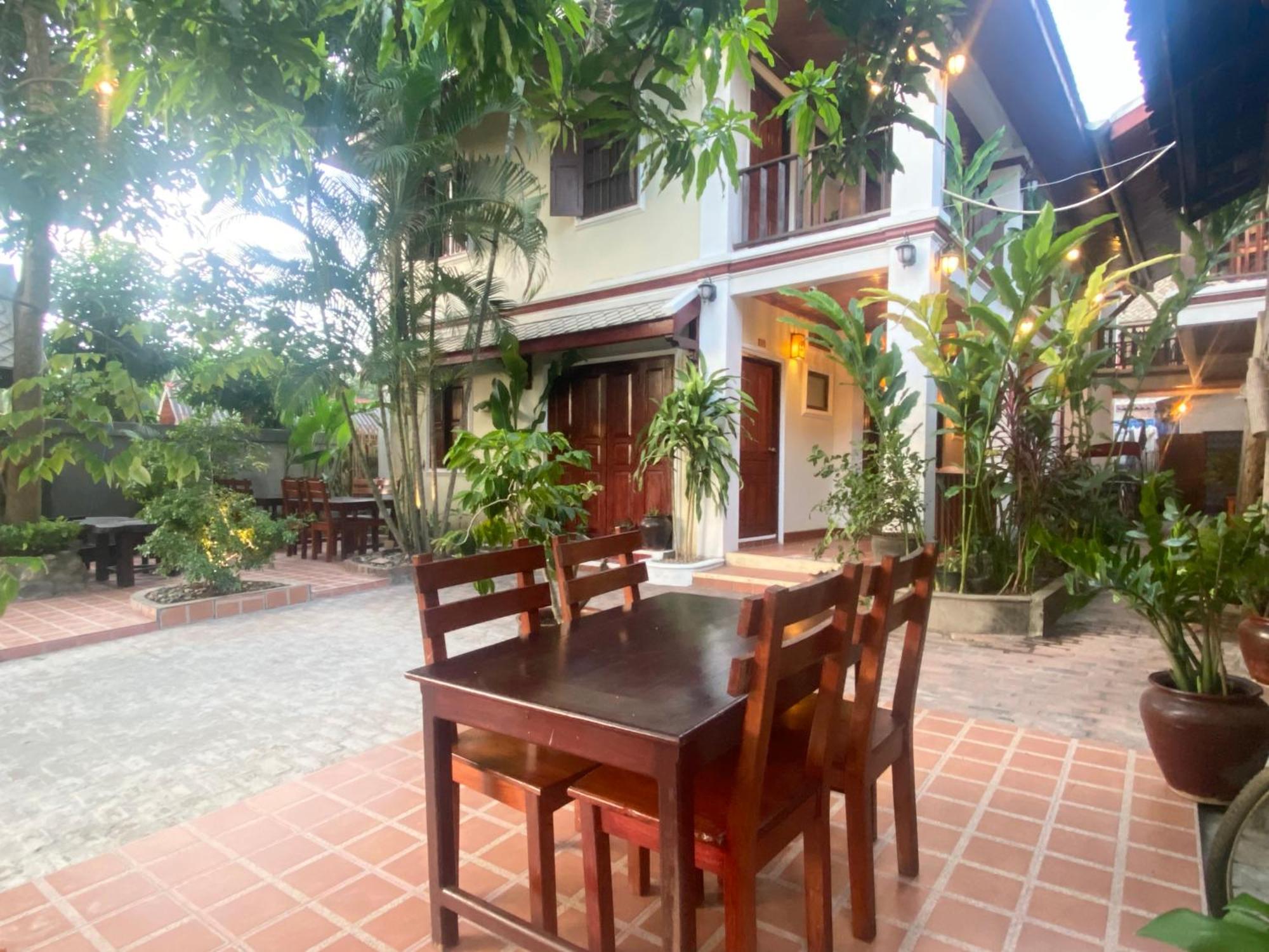 Golden Sun Boutique Hotel Luang Prabang Exteriör bild