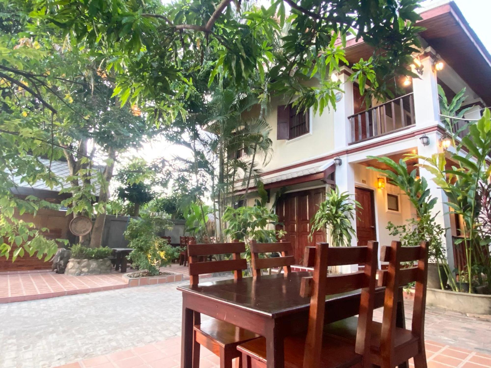 Golden Sun Boutique Hotel Luang Prabang Exteriör bild