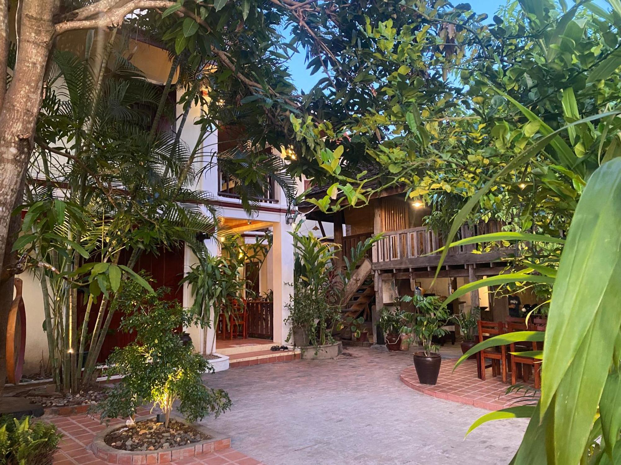 Golden Sun Boutique Hotel Luang Prabang Exteriör bild