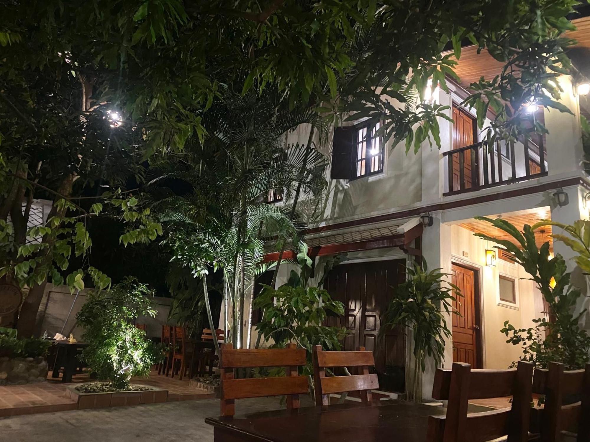 Golden Sun Boutique Hotel Luang Prabang Exteriör bild
