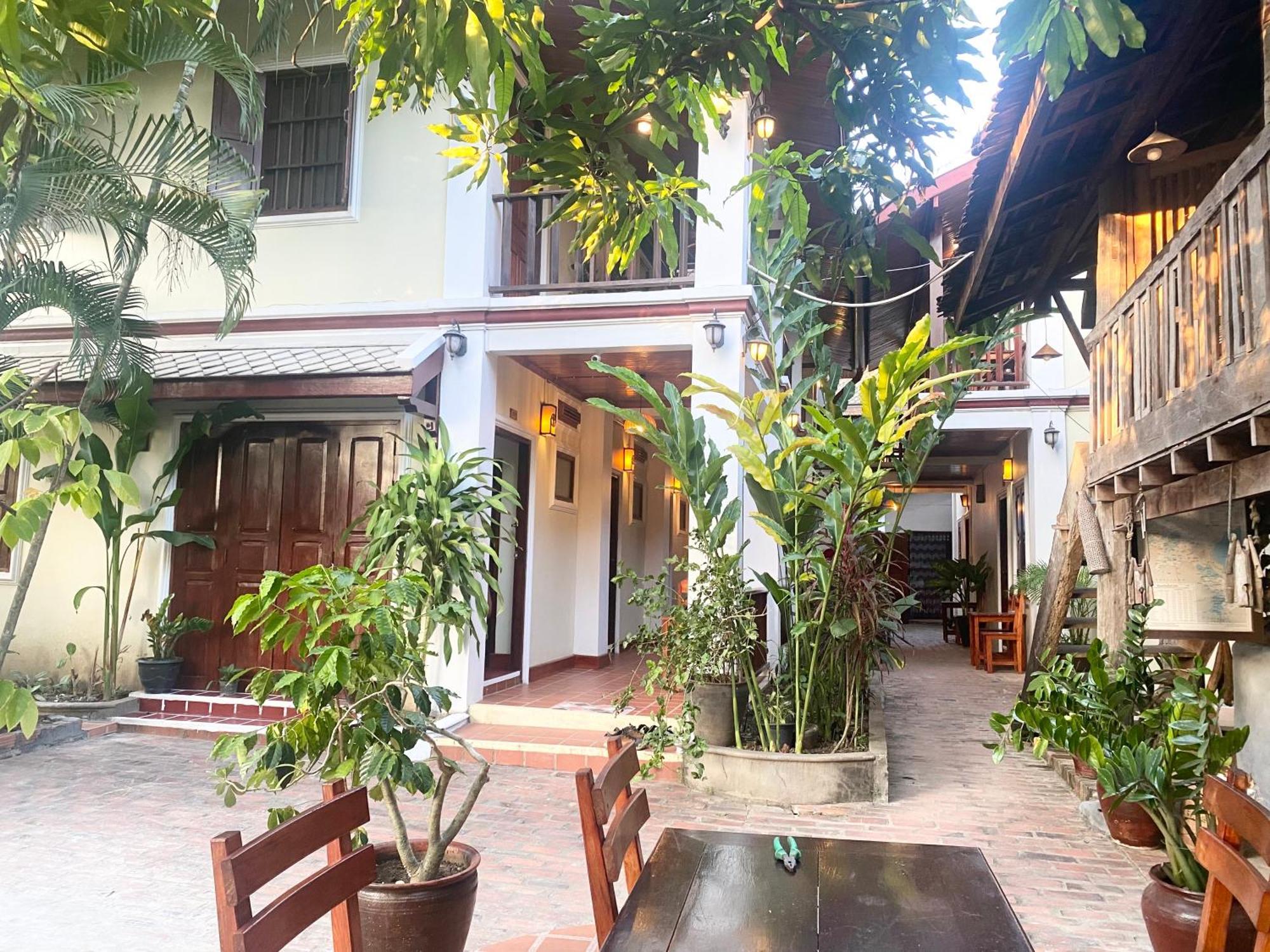 Golden Sun Boutique Hotel Luang Prabang Exteriör bild