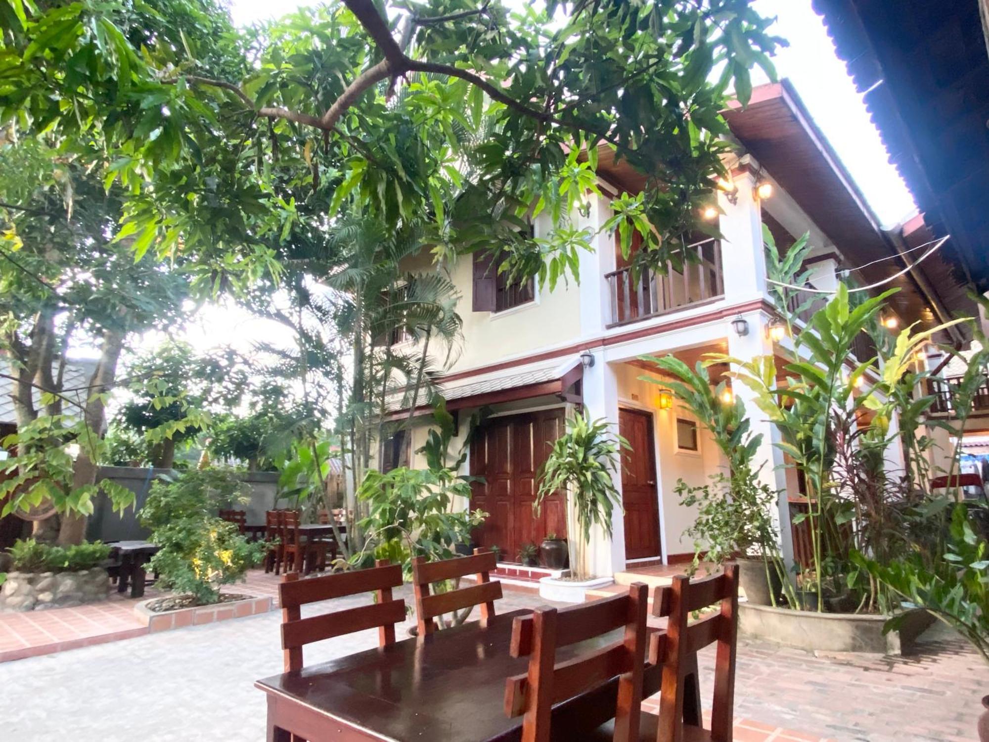 Golden Sun Boutique Hotel Luang Prabang Exteriör bild