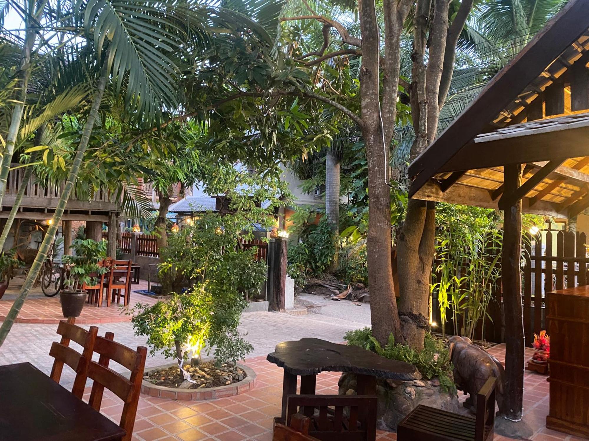 Golden Sun Boutique Hotel Luang Prabang Exteriör bild