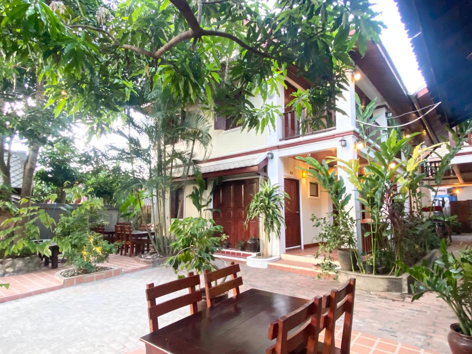 Golden Sun Boutique Hotel Luang Prabang Exteriör bild