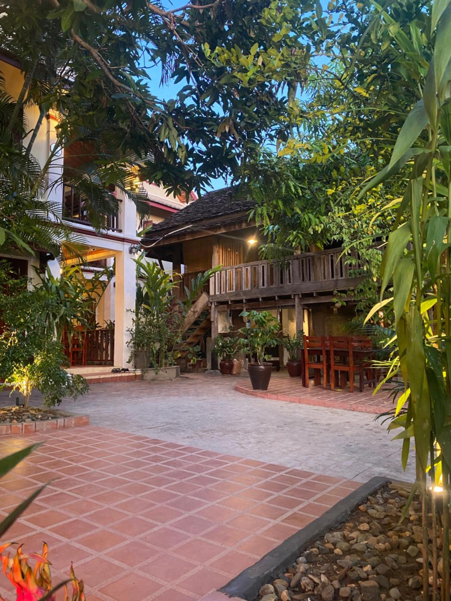 Golden Sun Boutique Hotel Luang Prabang Exteriör bild