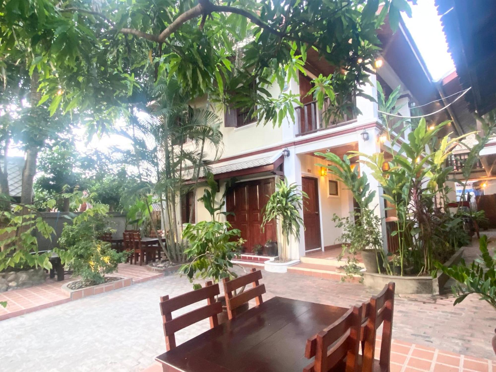 Golden Sun Boutique Hotel Luang Prabang Exteriör bild